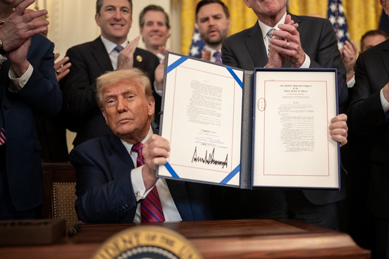 CFTC, Chainlink, Uniswap, JPMorgan Chase